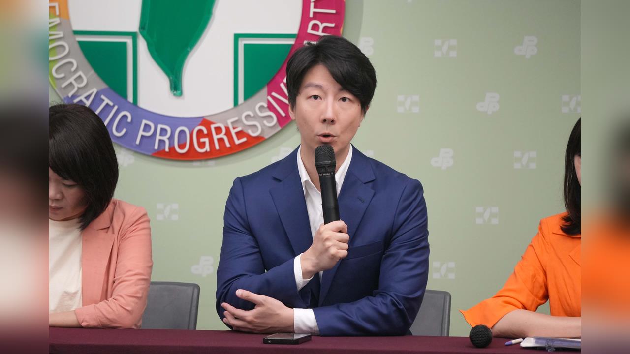 快新聞／邱毅控綠營赴中享樂要招待　民進黨怒嗆：拿不出證據別亂造謠