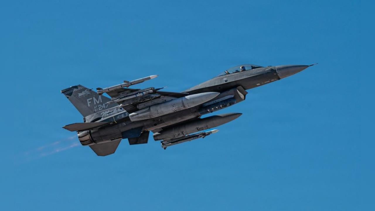 快新聞／驚！南韓F-16C戰機墜毀　飛行員彈射逃生