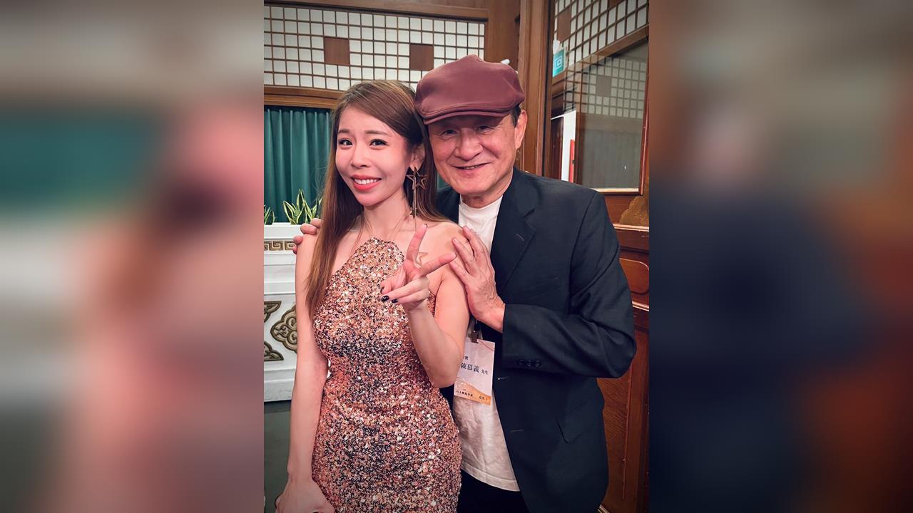 快新聞／不怕陳慕義PO出合照！這女歌手表態1句　網淚喊：愛台灣竟成罪過