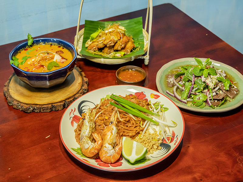高雄泰式料理完美復刻南洋風情！"泰蝦炒河粉+生韭菜"超道地