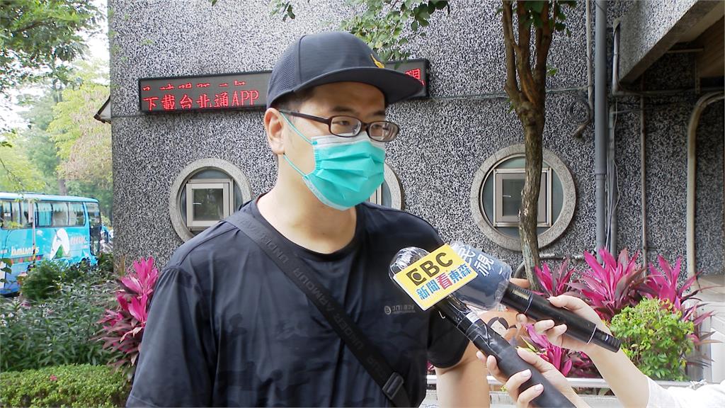 6.7萬人今解隔 各區健康中心搶領快篩
