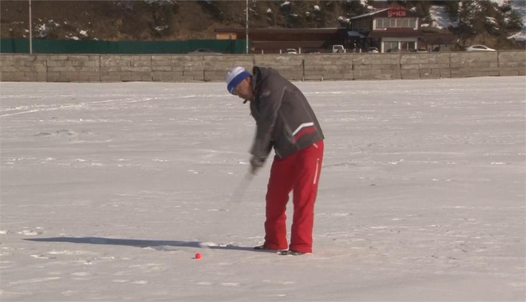冰上高爾夫世界盃 俄羅斯貝加爾湖舉行