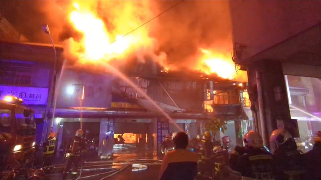 台中半夜3火警　租車行起火延燒12房