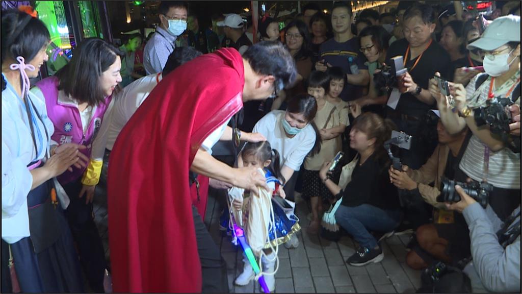 桃園萬聖城熱鬧開跑！演唱會、變裝趴人潮爆滿