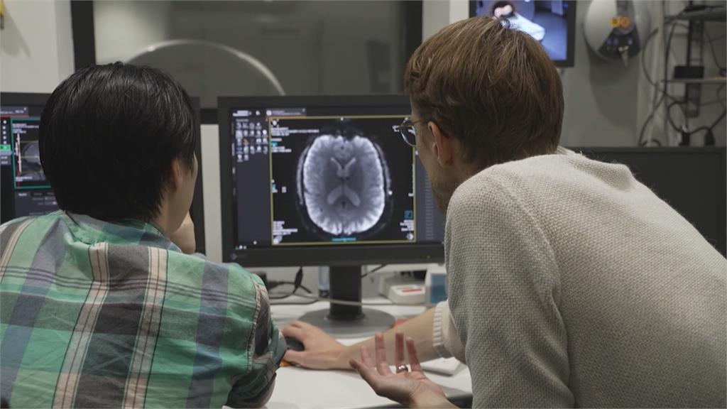 人工智慧將大腦活動化為文字　盼為「有口難言」的人發聲