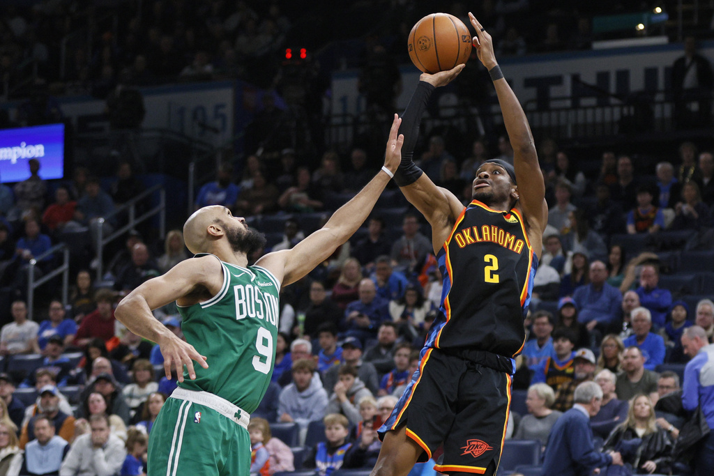 NBA(影)／亞歷山大帝33分帶隊打出逆轉秀！雷霆擊敗衛冕軍　隊史15連勝新紀錄