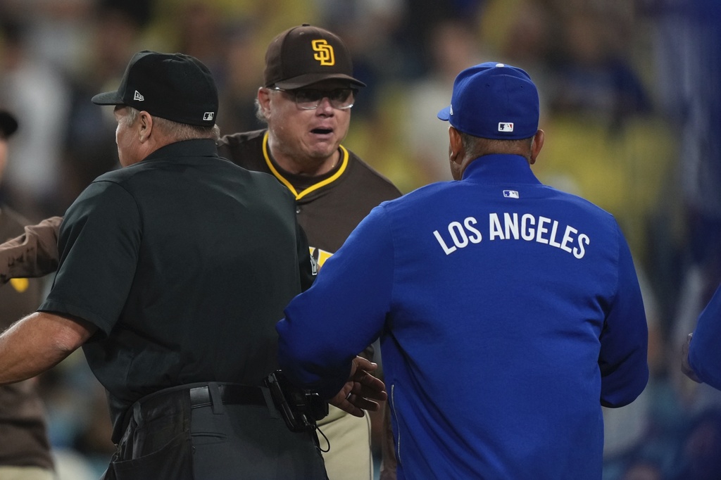 MLB(影)/道奇教士觸身球大亂鬥 連兩隊總教練都大打出手「下場慘了」