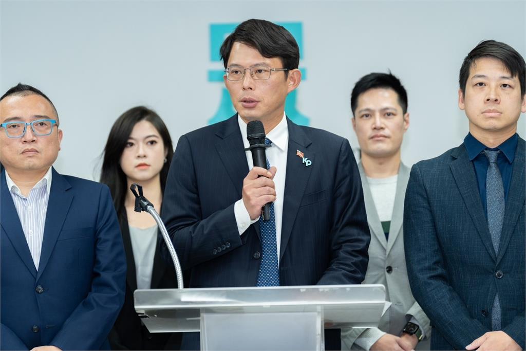 快新聞／力拚成全民政黨！黃國昌接民眾黨主席　她成首波人事「嬌」點