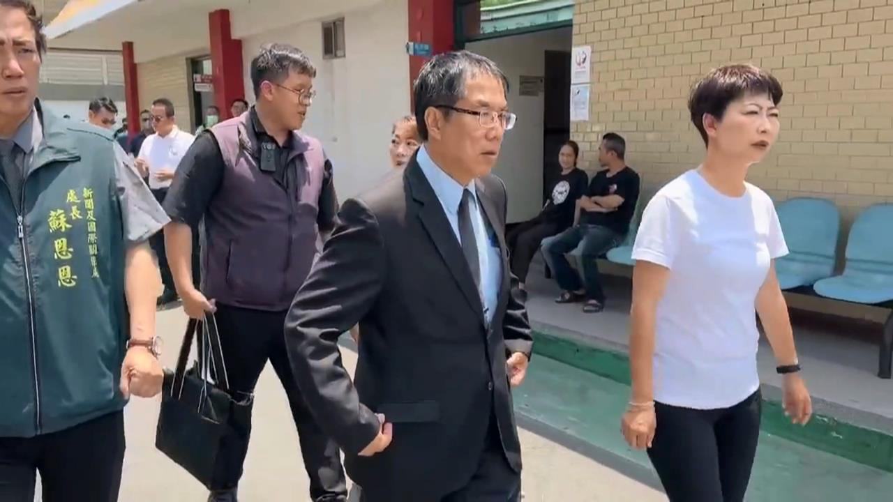 女警遭撞輾亡！黃偉哲弔唁：對女大生"先關心車損"無法理解