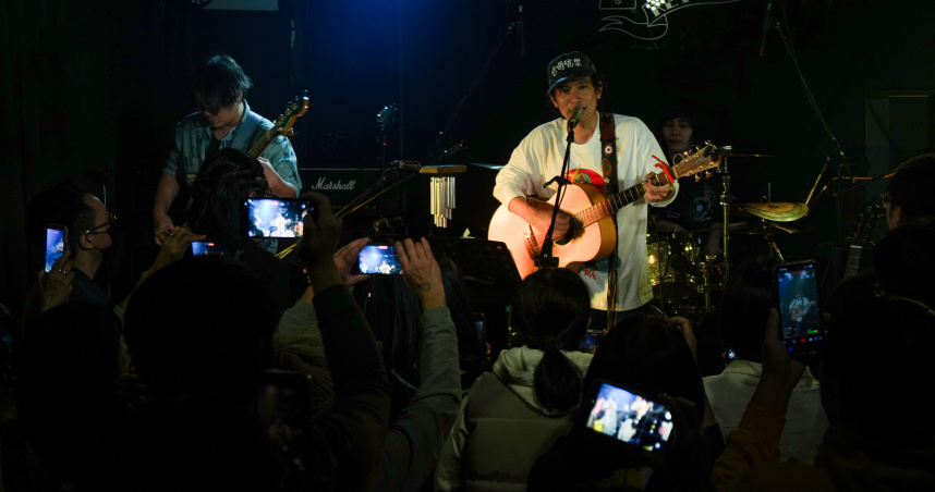 日本歌手daisuke來台兩週 淪陷「水餃高粱」自封酒鬼