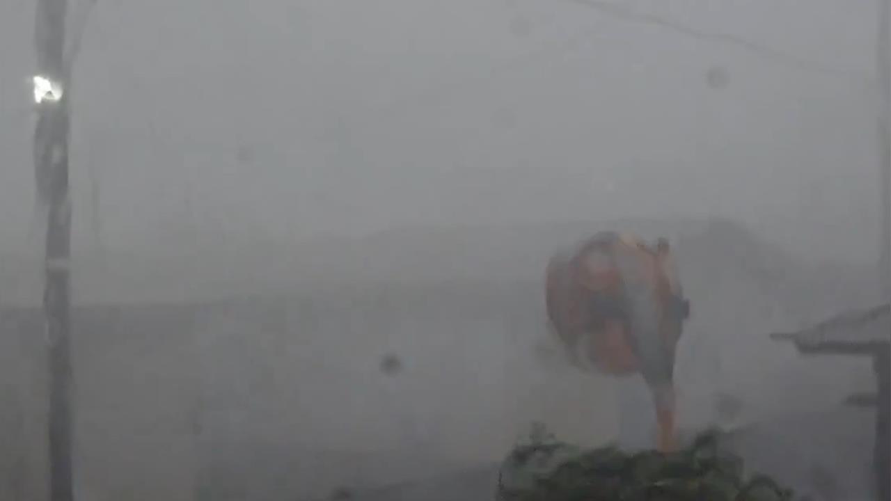 快新聞／赴日注意！哈隆強襲八丈島「風雨破紀錄」　駭人畫面曝光了