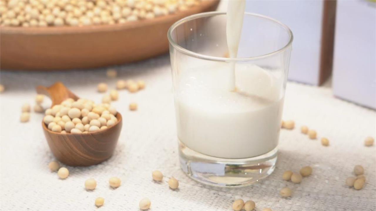 豆腐、豆漿只挑「非基改」一定比較安心?營養師曝真相:掌握3招外食族也不怕