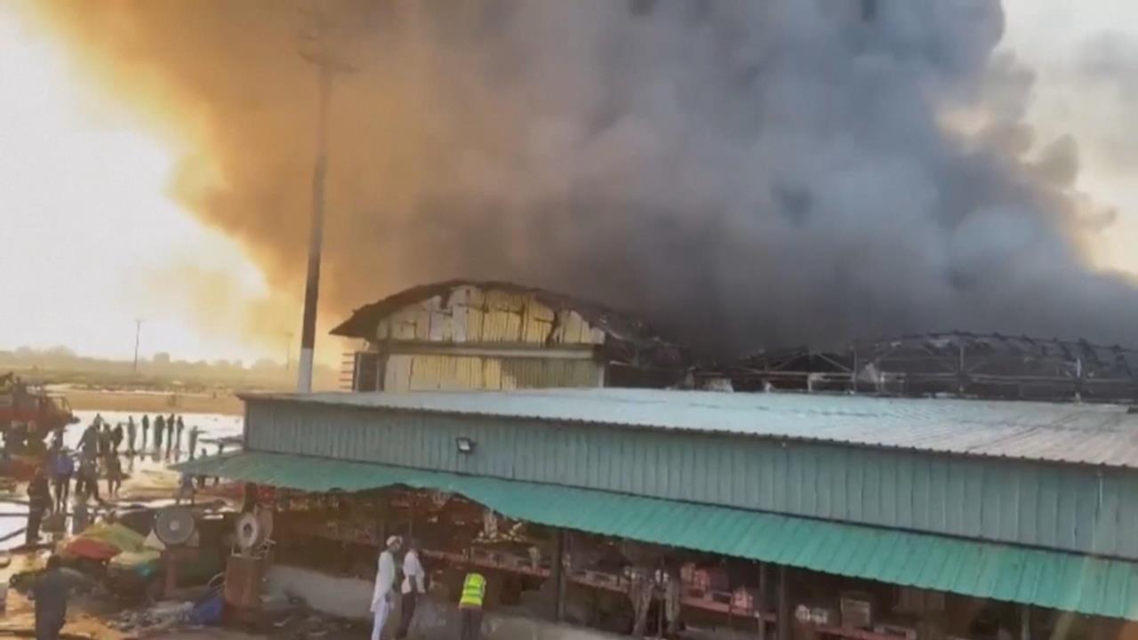 孟加拉首都達卡國際機場大火 航班恢復起降
