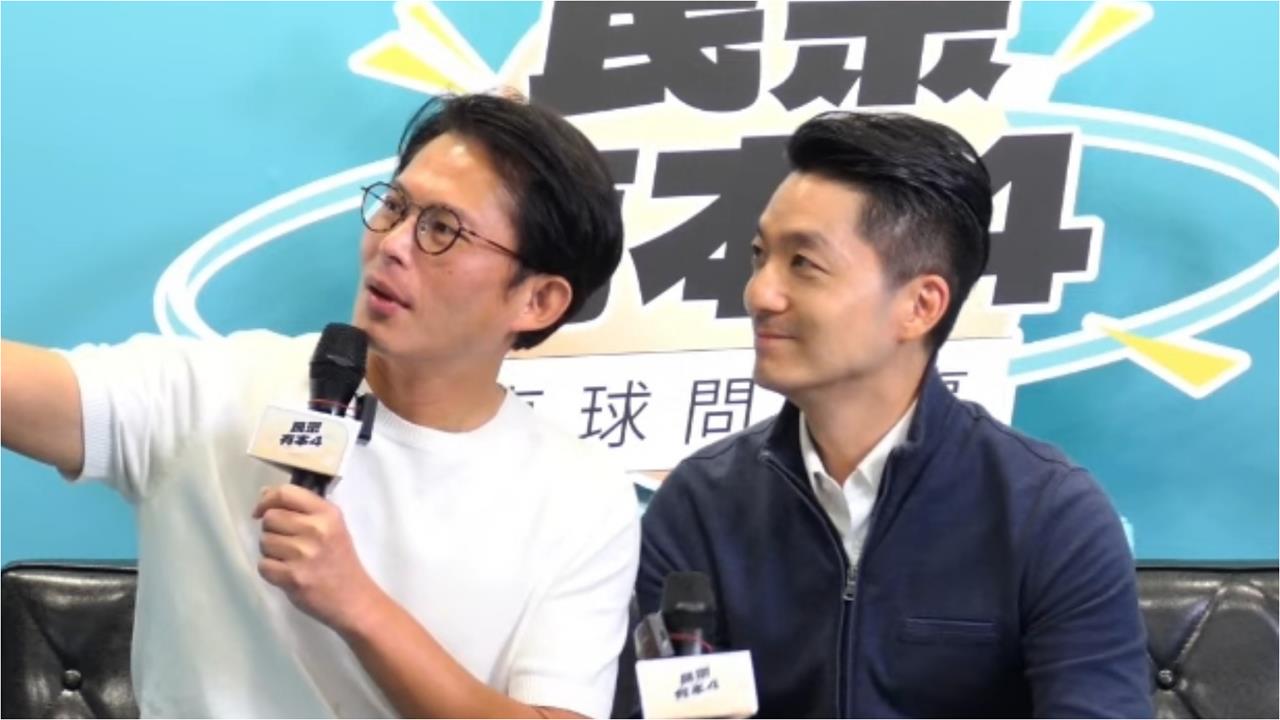 蔣萬安上黃國昌直播嗨拿「合照拍立得」喊別具意義！網傻眼酸：市長被按地上摩擦