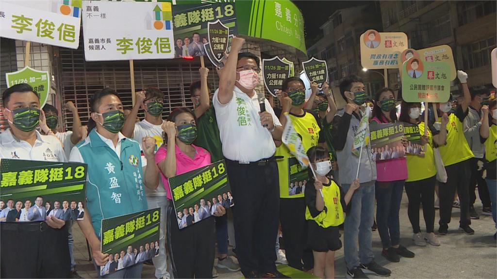 民進黨國務青「繽紛18路」前進嘉義市　李俊俋街頭宣講　挺18歲公民權