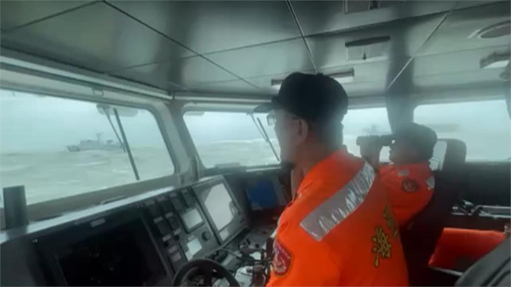 有影／中國海警船連3天闖限制水域！　我海巡船艇頂巨浪驅離