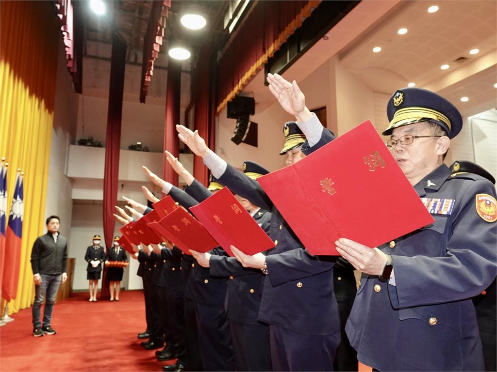 台北市政府警察局卸、新任分局長、大隊長聯合佈達交接典禮