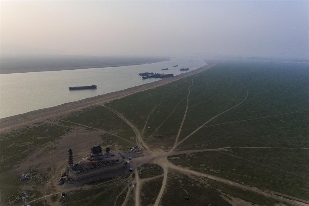 地球發燒！高溫天氣讓中國「最大淡水湖」2週縮水「這麼多」