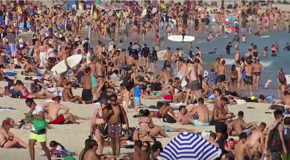無視隔離禁令 澳洲邦代海灘擠滿民眾曬太陽