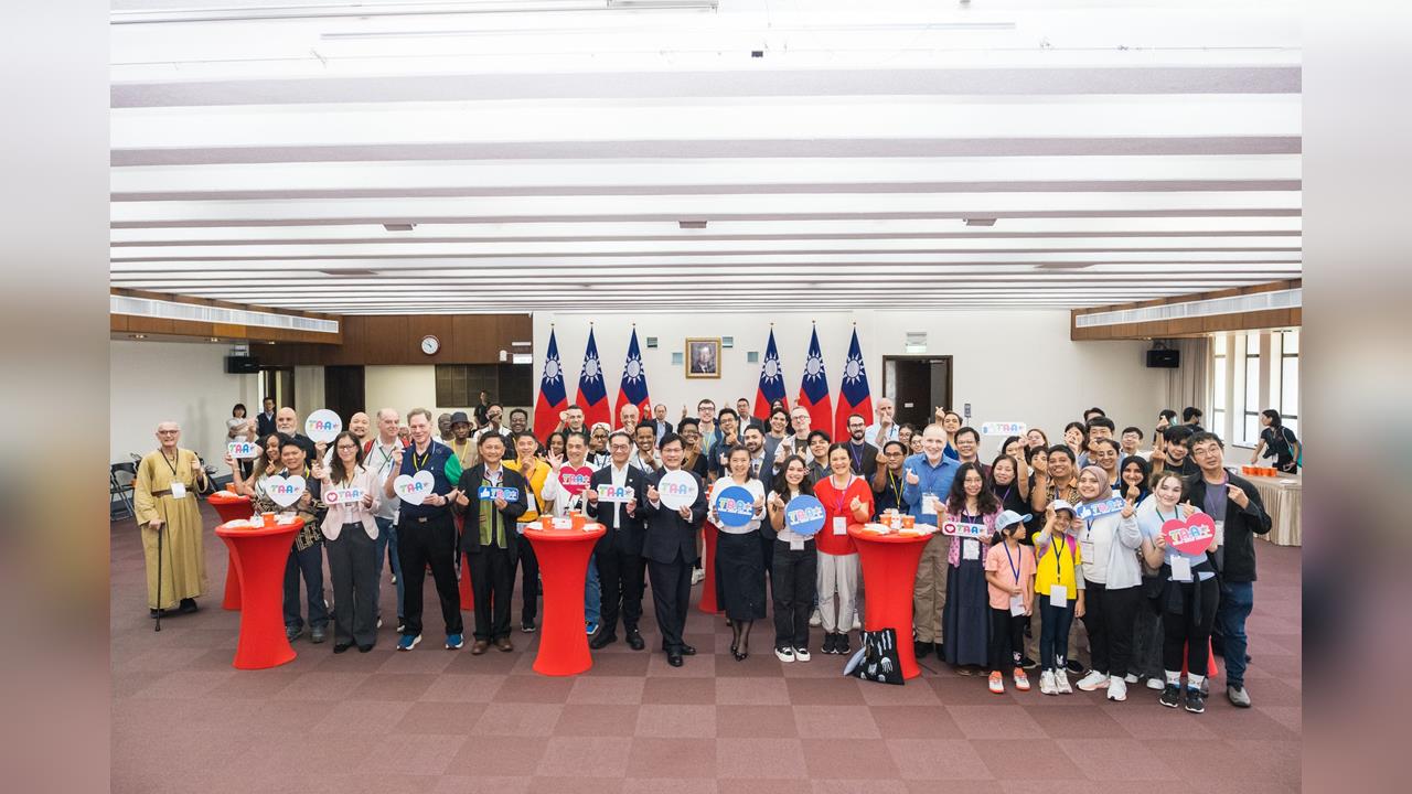 快新聞/邀國際學人原民文化體驗 林佳龍:透過行動認識台灣