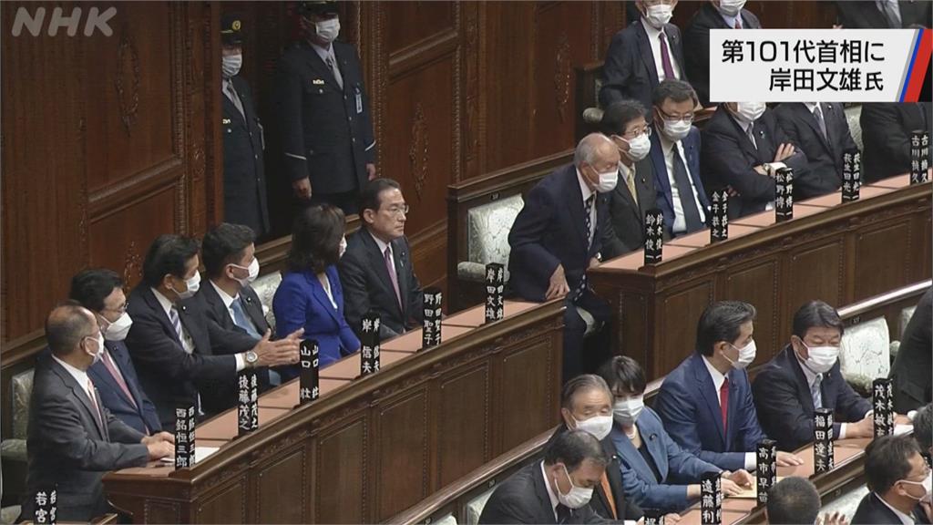 岸田文雄連任日本首相　新內閣經天皇認證後正式上路