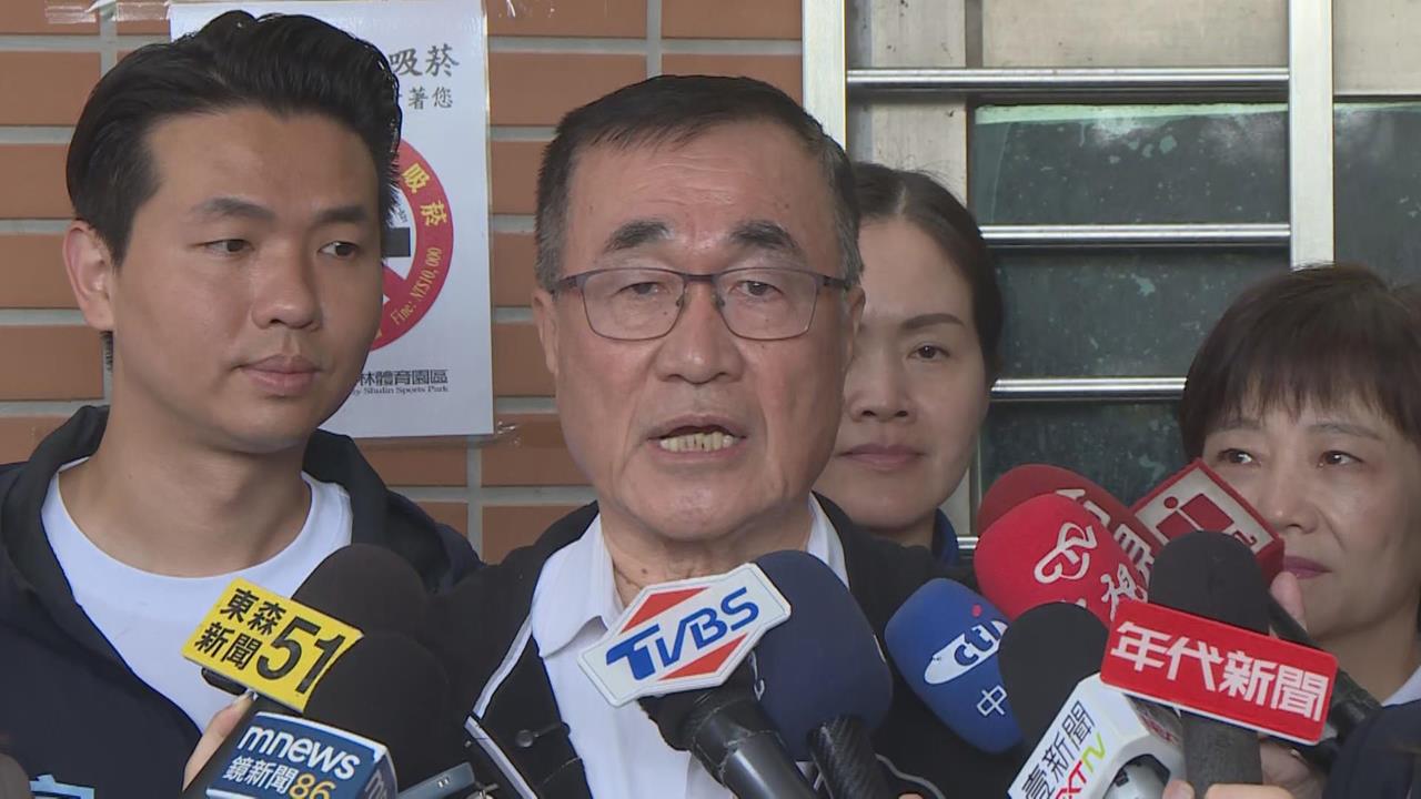 「榔頭主視覺」究竟誰抄誰？鄭運鵬曬貼文打臉李四川