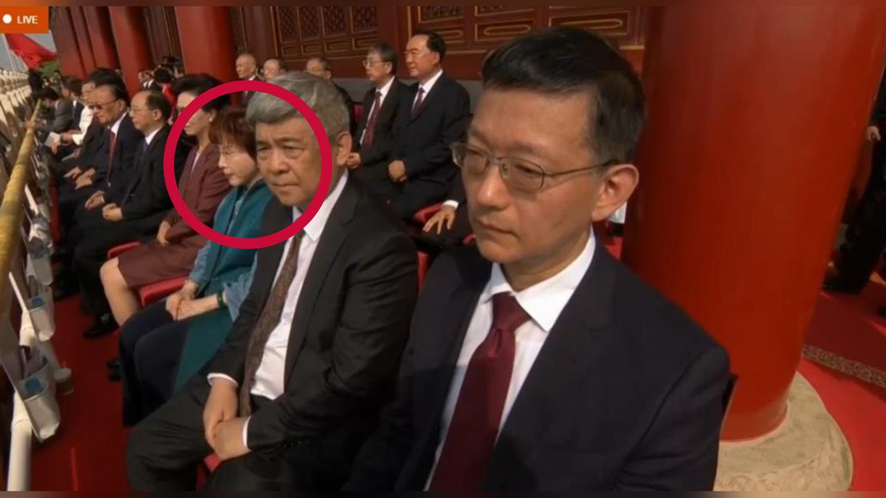 九三閱兵洪秀柱登天安門城樓引熱議　林智群狠酸2事：斯德哥爾摩症候群