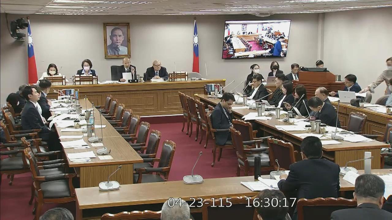 快新聞／軍購案協商「這天」過關？傳韓國瑜要藍委排開行程　徐巧芯證實「要挑燈夜戰」