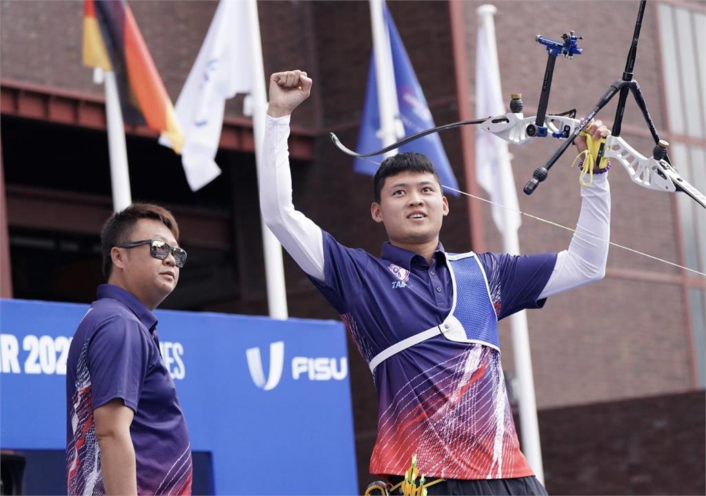 世大運(影)/準啦!湯智鈞加射10分箭射落中國選手!奪台灣睽違20年金牌