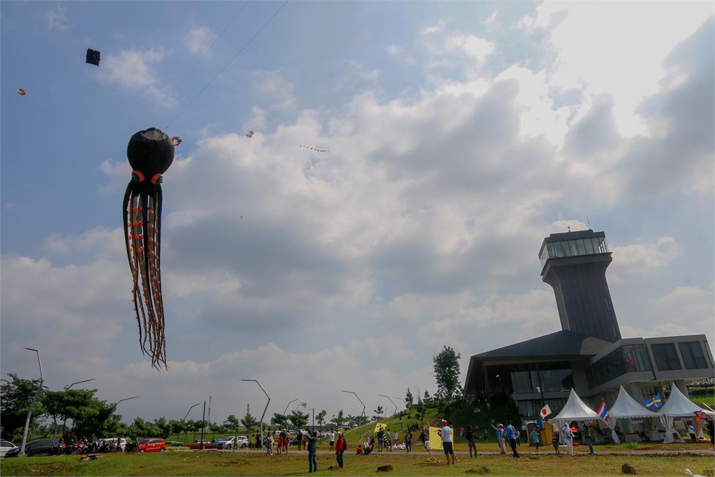 全球40國風箏好手齊聚　馬來西亞風箏節睽違3年熱鬧登場