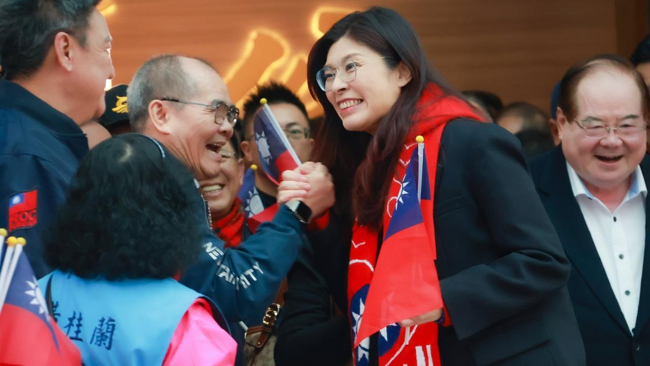 鄭麗文被韓國瑜誇像「白雪公主」！下一句神反轉「揭原因」：跟外貌沒關係