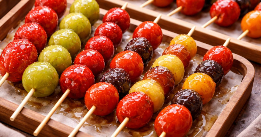 糖葫蘆吃到飽1699元！網友傻眼「90秒要吃一根」：還要花錢看糖尿病