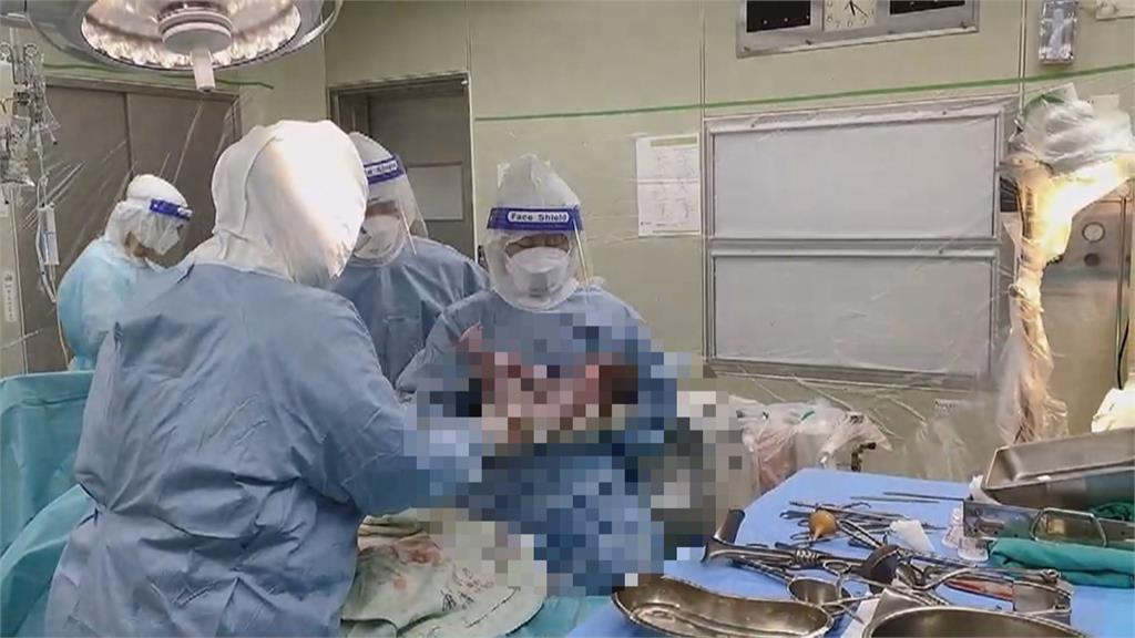 定期產檢時發現確診　產婦提前剖腹產母子均安