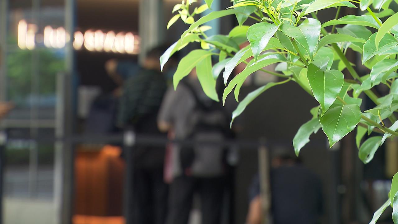 北市當街擄人！Cosplay模特兒遇槍劫，50萬債務竟是關鍵原因？