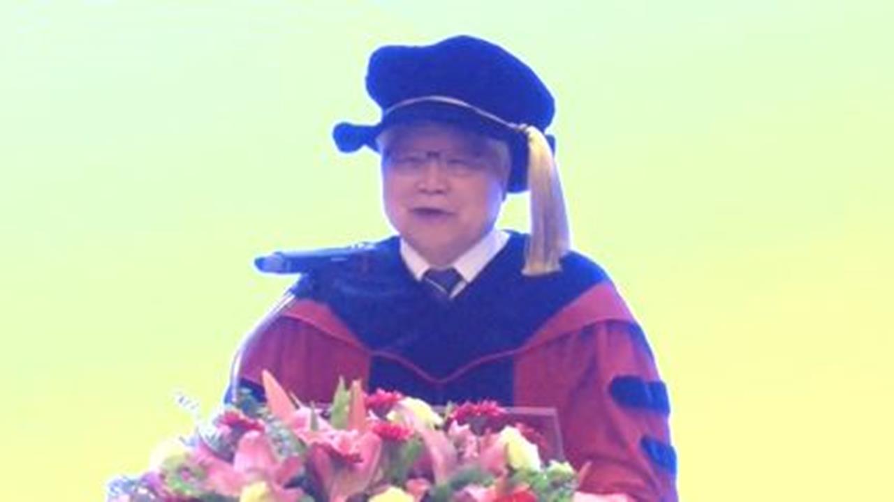 被魏哲家評好看但沒用！　隔天中國機器人又出包了