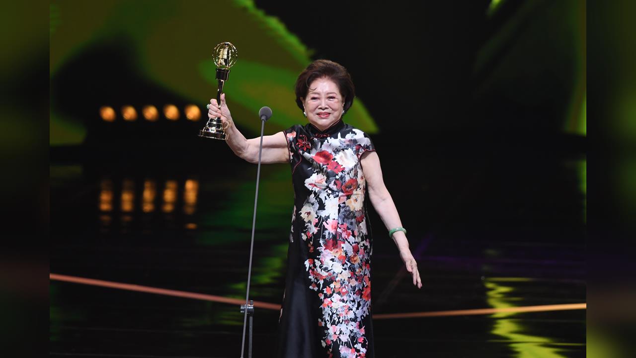 金鐘60／昔喊「坐輪椅也要演」　陳淑芳獲特別貢獻獎發豪語：再拚這2獎！