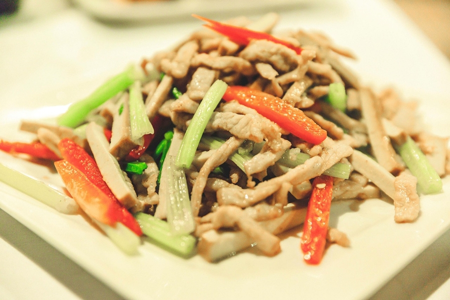 「隔夜菜致癌」翻轉了！醫師曝正確觀念：快速降溫保存就能安心