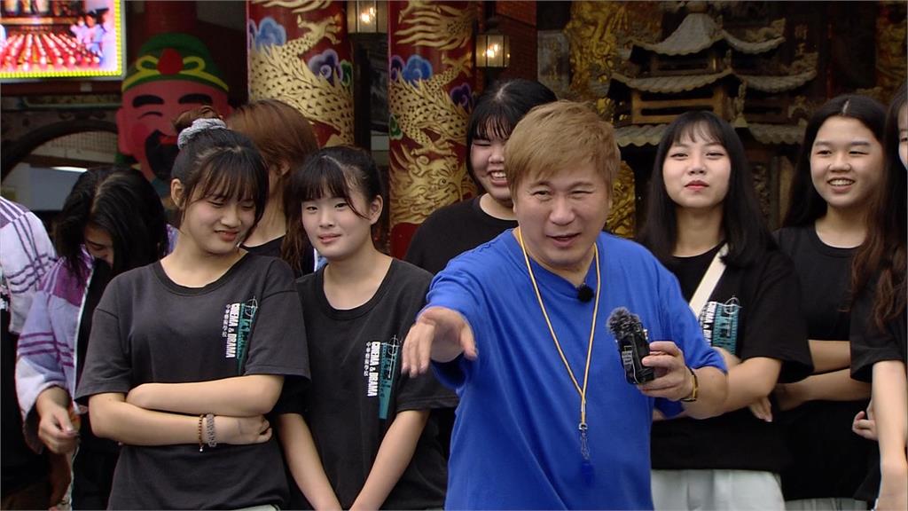 「家將抓小鬼」太刺激！　#-#籃籃摔倒、無尊秒被抓　全場笑翻