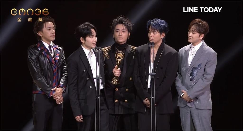 金曲36/Energy〈星期五晚上〉奪年度歌曲!坤達「見1事」急喊:要回家餵貓了