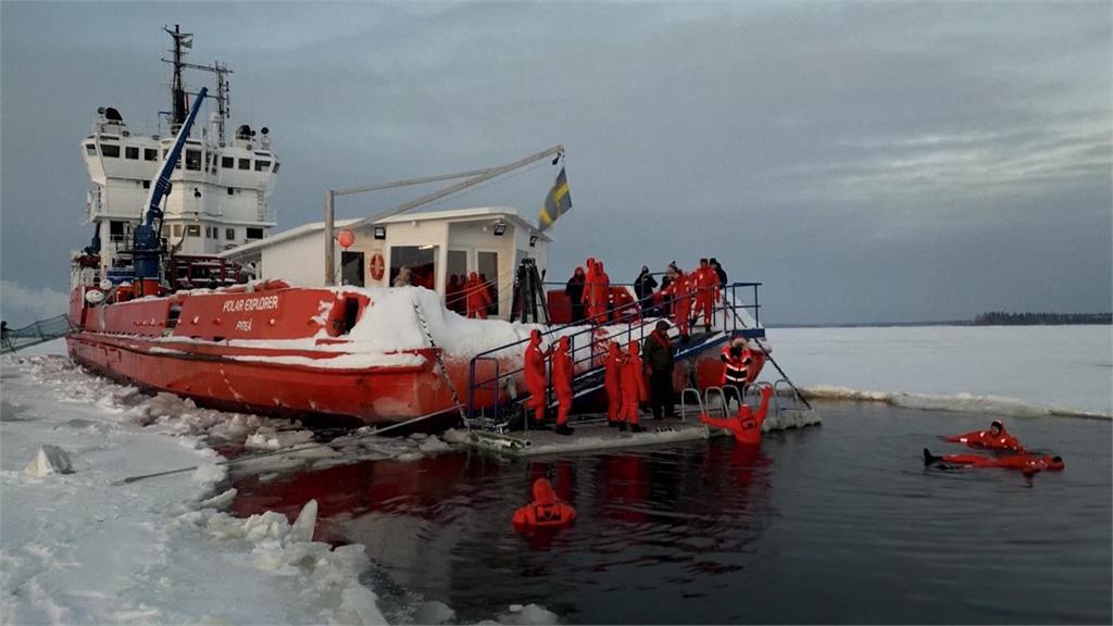冬季賞雪行程夯！　遊客嗨搭破冰船北極圈探險