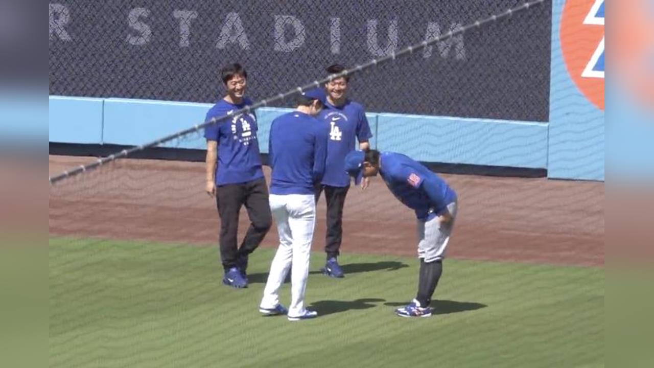 MLB(影)／朗希這得要下跪回禮了吧！日本隊「大前輩」今永昇太90度鞠躬場面超趣