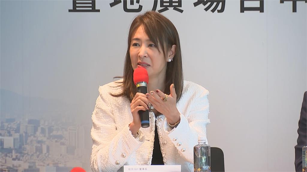 快新聞／賈永婕簽約記者會被問擋柳演錫視線　無奈回：手機小小一台且全程坐著！