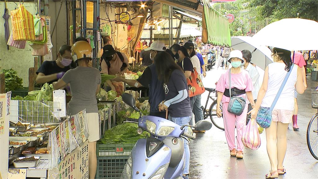 颱風還沒來菜價先漲 高麗菜、絲瓜價翻倍