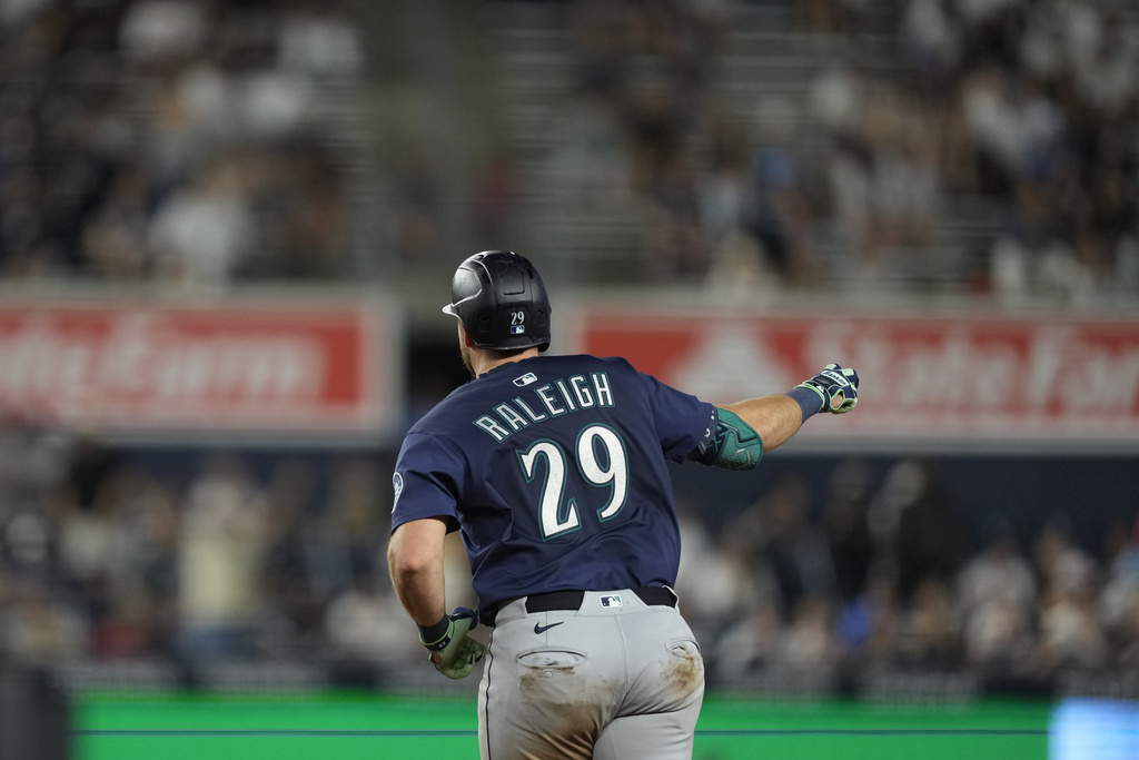 MLB(影)／美聯單季62轟紀錄有機會破?　勞雷半季全壘打已超車2022年的法官