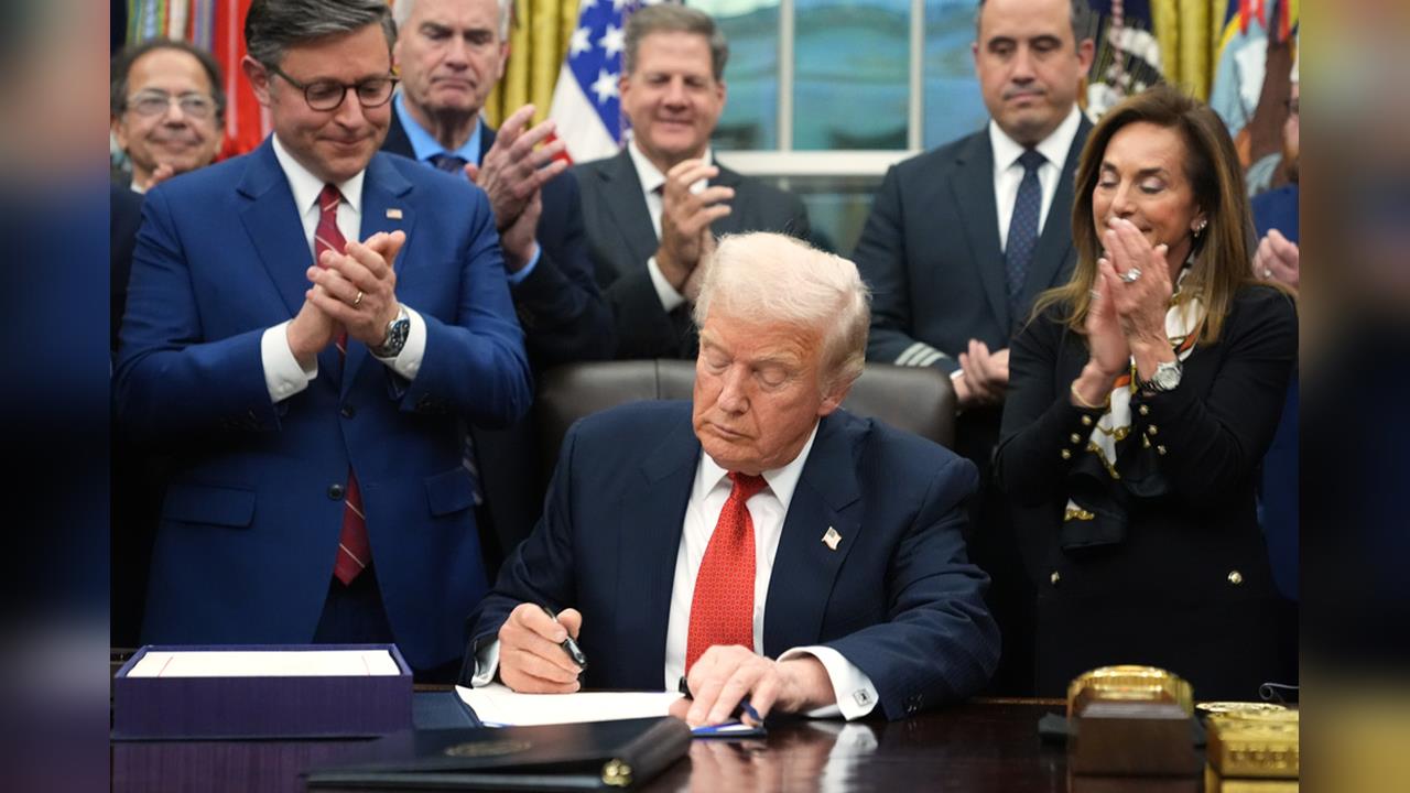 快新聞/川普簽署臨時撥款法案 美聯邦政府結束長達43天停擺