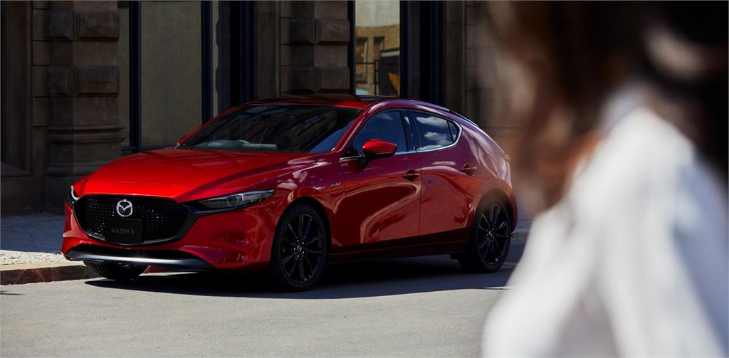 盡享「人馬一体」 唯有當下  七月入主MAZDA3享$9,900低月付與乙式險