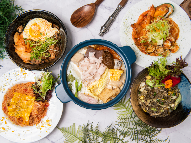 小港必吃創「義」美食！麻奶豬肉鍋、黑松露菌菇蛋炒飯激推！