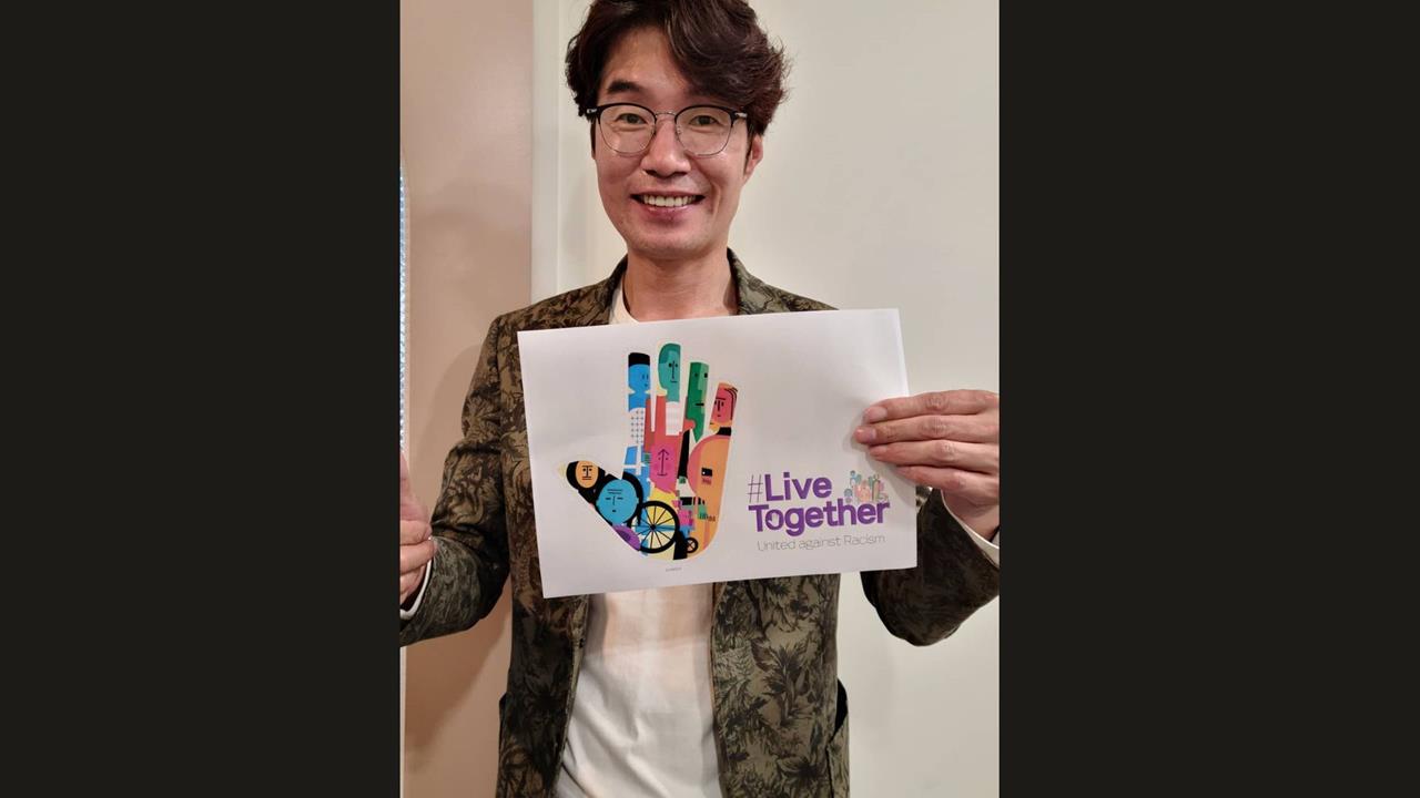 《鐵拳教育》演活濫權議員！宋英奎去年8月「陳屍車內」最後演出成追憶