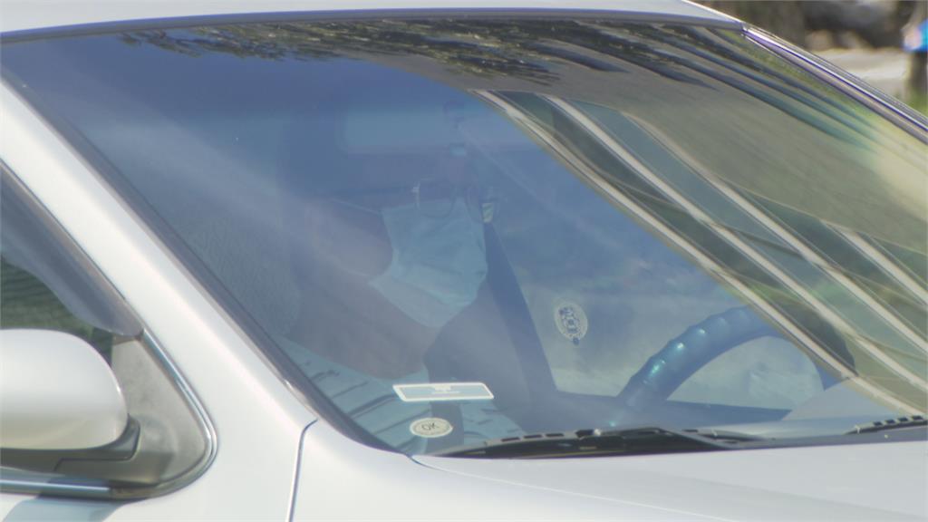 CDC定調「1人開車可不戴口罩」　若遇臨檢、開車窗還是得要戴！