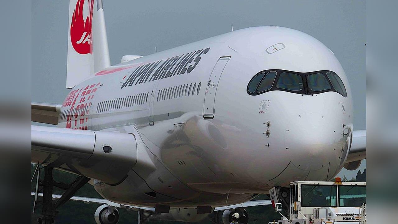 快新聞／危險！日航1班機「左側引擎故障」　緊急折返北海道迫降